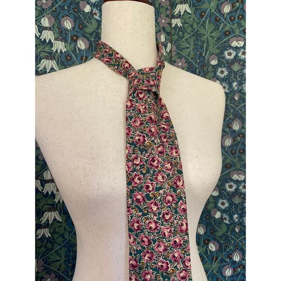 Vintage cotton necktie with roses by Etienne Aigner - Picture 1 of 4